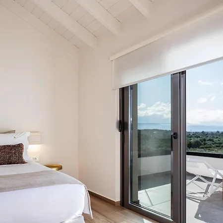 Venetiko - Refined Minimalist With Sunset Bliss By Etouri Villa