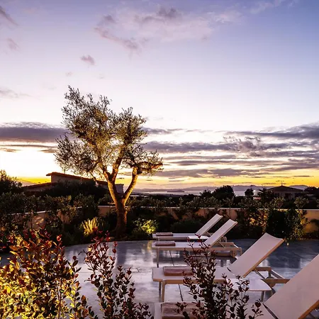 Villa Venetiko - Refined Minimalist With Sunset Bliss By Etouri