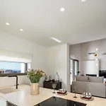 Venetiko - Refined Minimalist With Sunset Bliss By Etouri *