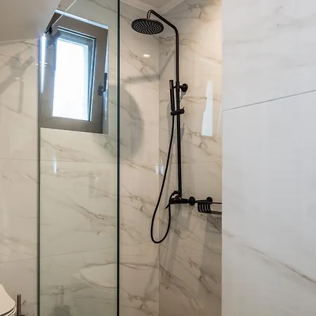 Venetiko - Refined Minimalist With Sunset Bliss By Etouri Villa