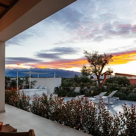 Venetiko - Refined Minimalist With Sunset Bliss By Etouri Chania (Crete)