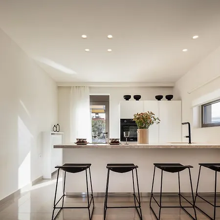 Venetiko - Refined Minimalist With Sunset Bliss By Etouri