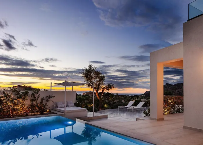 Вилла Venetiko - Refined Minimalist With Sunset Bliss By Etouri Ханья