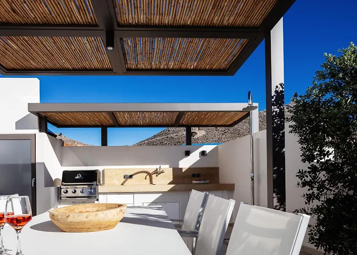 Venetiko - Refined Minimalist With Sunset Bliss By Etouri