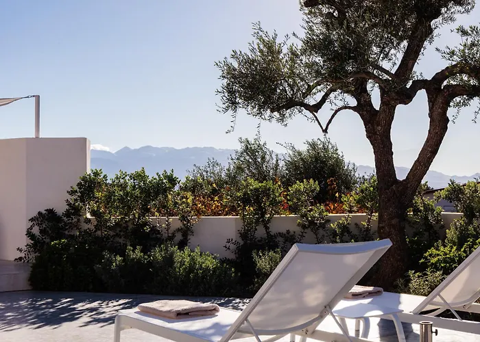 Venetiko - Refined Minimalist With Sunset Bliss By Etouri Ханья