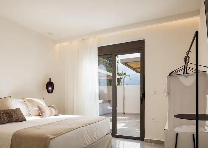 Venetiko - Refined Minimalist With Sunset Bliss By Etouri * Χανιά