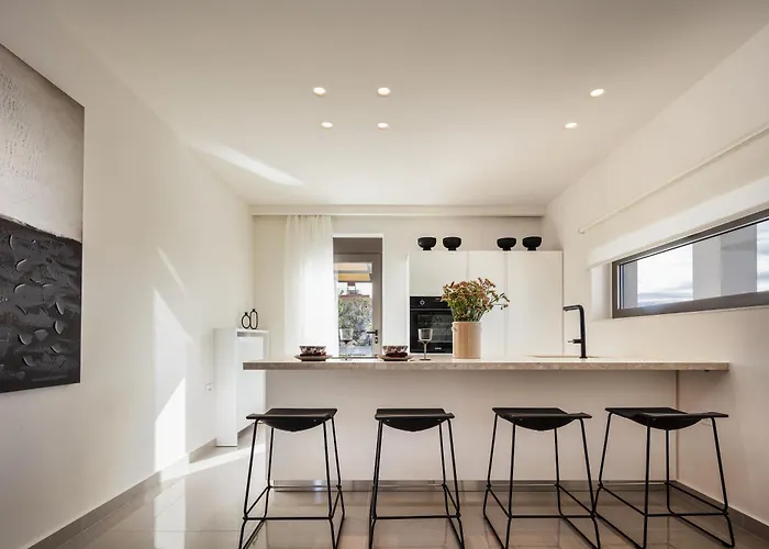 Venetiko - Refined Minimalist With Sunset Bliss By Etouri